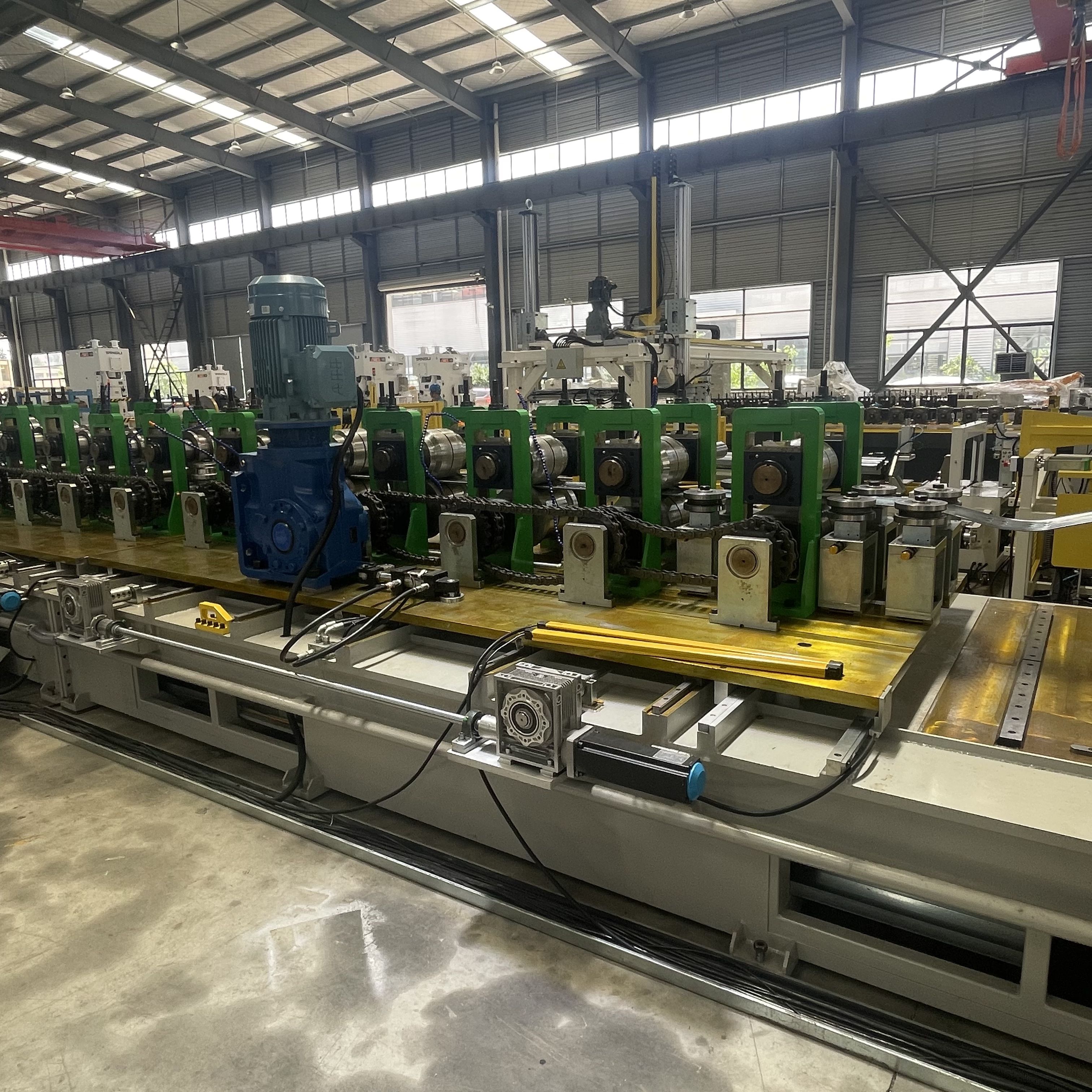 Ang Z Purlin Roll Forming Machine: Mga Detalye, Bilis at Gabay sa Pagbili | Sihua