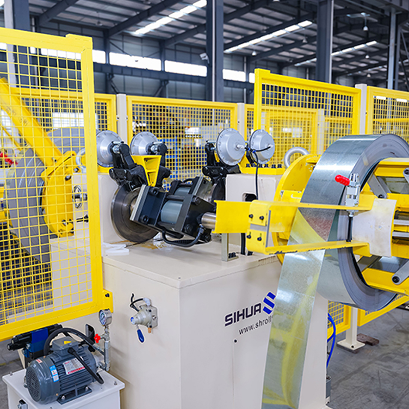 Stud at subaybayan ang awtomatikong pagbabago sa lapad ng taas kapal ng roll forming machine na may auto packing system