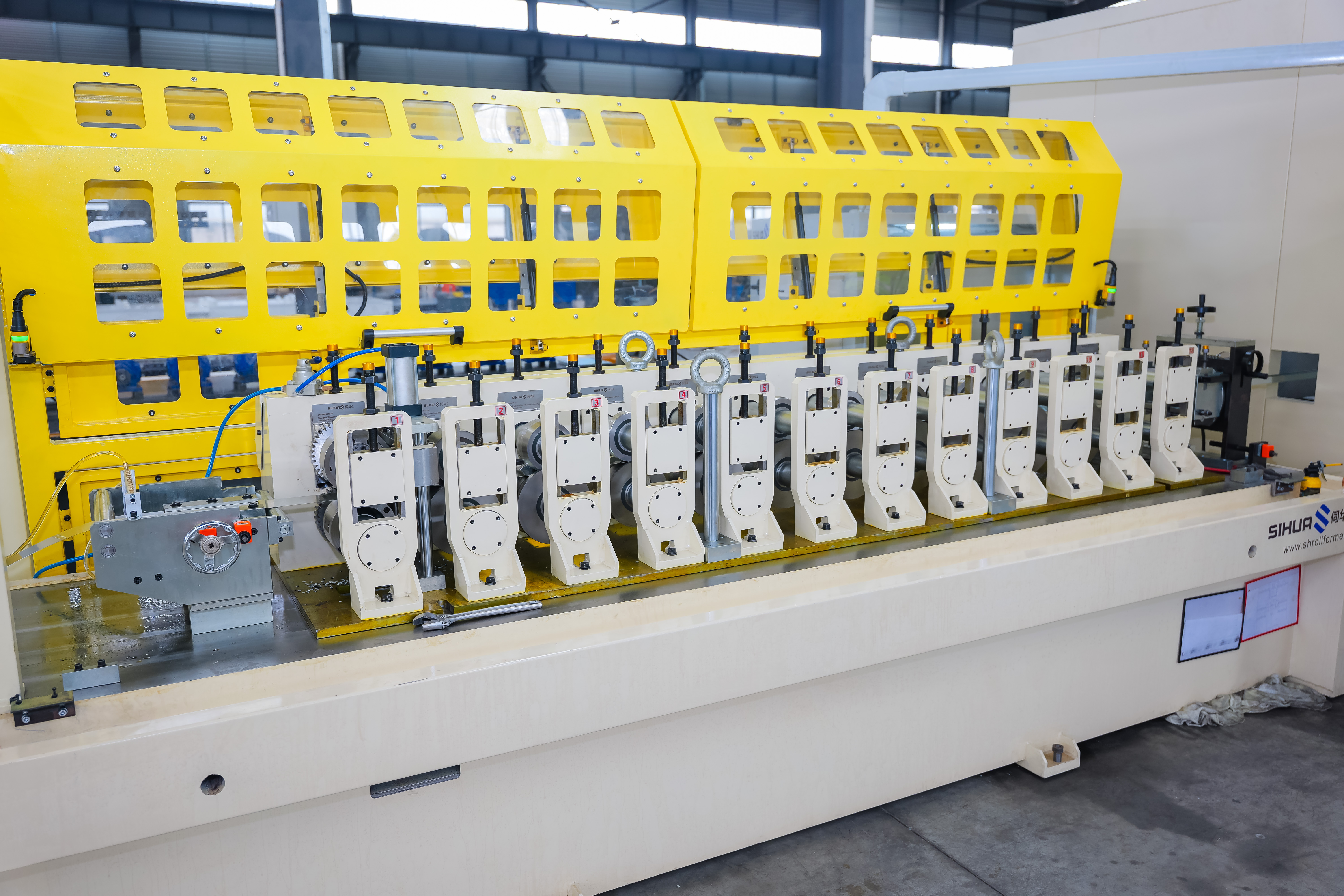 "I-revolutionize ang tradisyonal na pagkakayari!" Ang unang domestic integrated main at auxiliary frame baking paint machine ay inilunsad, na nag-uumpisa sa isang bagong panahon ng matalinong pagmamanupaktura ng mga pinto, bintana at kurtinang dingding.