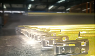 Pag-unawa Kung Bakit Mahalaga ang Katumpakan ng Profile sa Mga Makinang Gumagawa ng Roll Forming ng Ceiling T Grid